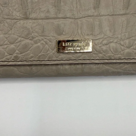 Kate Spade Croc Embossed Elegant Taupe Women's Wallet kisslock GUC - Picture 2 of 12